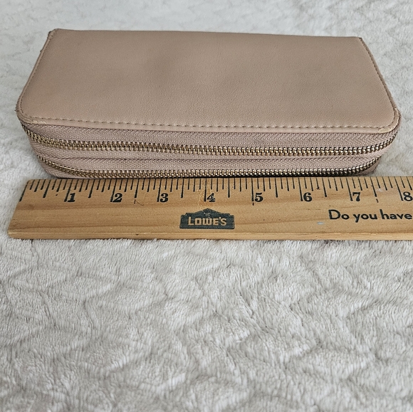 🖤3/$15 A New Day Wallet - Picture 6 of 8